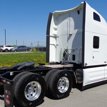 Los Angeles, Vehicles, Cars & Trucks , USD 22000,  2026 Peterbilt 579,  2026,  Automatic,  600 KM,   VERY COMPETITIVE PRICE