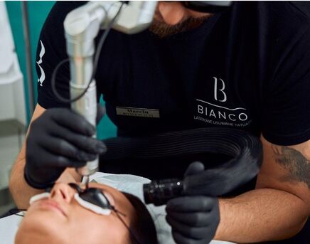 Warsaw, Medical, Klinika Usuwania Tatuażu Profesjonalne Laserowe Zabiegi