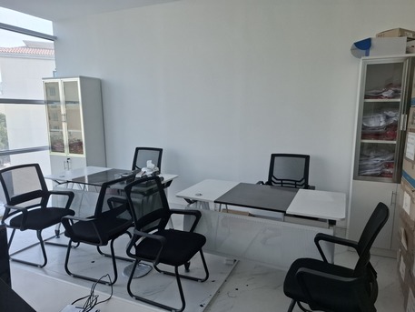 Manama, Furniture, BHD 195,  Full Office Furniture Set &ndash; Great Condition & Ready To Use!