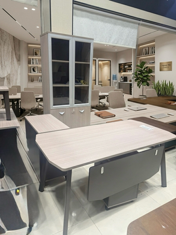 Jeddah, Furniture, SAR 11,  We Have A Small Luxray Office Desk Avalible