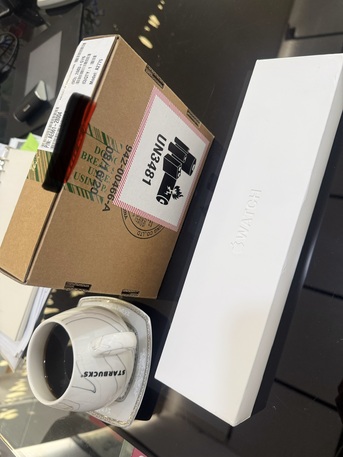 Riyadh, Mobile Phones, SAR 899,  Apple Watch Series 8 (45mm) Gps + Cellular Aluminum Silver/White