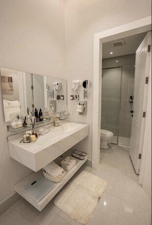 Tuwaiq, Apartments, Flats, Houses & Villas, SAR 12000/month,  Furnished,  3 BR,  116 Sq. Meter,  Move-In Ready | New Fully Furnished 3-Bedroom Apartment For Rent &ndash; Tuwaiq (Near Qiddiya)