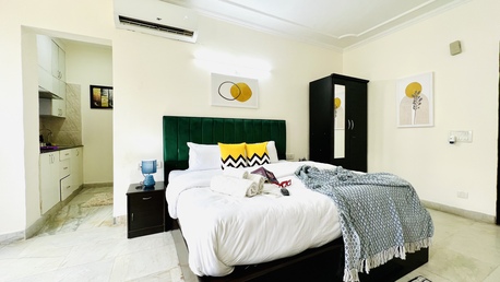 Mumbai, Apts/Flats Wanted, INR 5228/day,  Furnished,  Studio,  450 Sq. Feet,  Studio - Defence Colony, Kitchen , BathTub