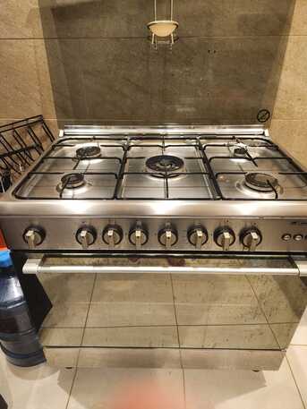 Jeddah, Appliances, SAR 650,  5 Burner Oven With Built-in Igniter