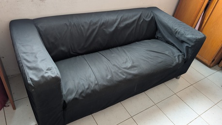 Riyadh, Furniture, SAR 200,  Urgent Sale &ndash; 3 Seater Black Sofa Only 200 SAR
