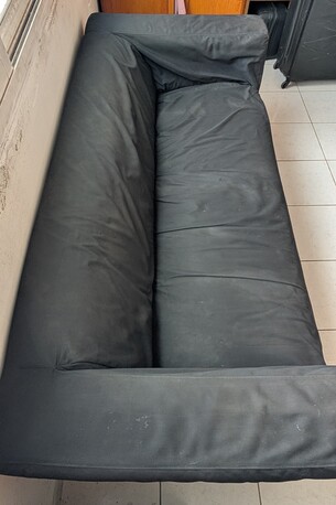 Riyadh, Furniture, SAR 200,  Urgent Sale &ndash; 3 Seater Black Sofa Only 200 SAR