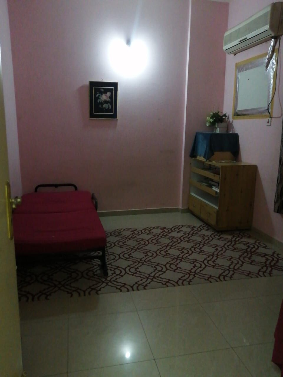 Hara, Apts/Flats Wanted, SAR 1100/month,  Furnished,  1 BR,  1 Room For Executive Bachelor Urgent
