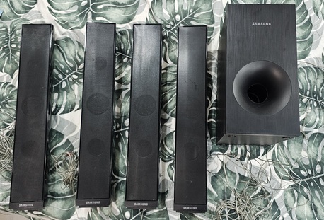 Manama, Electronics, BHD 25,  Orginal Samsung Speakers With Woofer .urgent Sale(Reason-updating To Sound Bar)