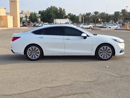 Riyadh, Vehicles, Cars & Trucks , SAR 52000,  HONGQI H5 35 TD,  2024,  Automatic,  49000 KM,    Fully Loaded With Sunroof For Sales