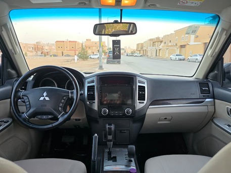 Riyadh, Vehicles, Cars & Trucks , SAR 67000,  Mitsubishi Pajero GLS,  2020,  Automatic,  87000 KM,    Mid Options With 4x4 For Sales (1st Owner)