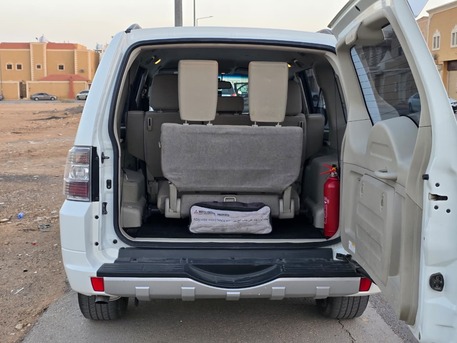 Riyadh, Vehicles, Cars & Trucks , SAR 67000,  Mitsubishi Pajero GLS,  2020,  Automatic,  87000 KM,    Mid Options With 4x4 For Sales (1st Owner)