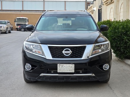 Riyadh, Vehicles, Cars & Trucks , SAR 28000,  Nissan Pathfinder,  2016,  Automatic,  294000 KM,    Half Full Option (2nd Owner) (Family Exit)