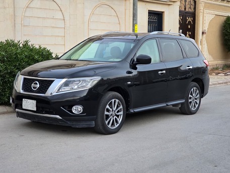 Riyadh, Vehicles, Cars & Trucks , SAR 28000,  Nissan Pathfinder,  2016,  Automatic,  294000 KM,    Half Full Option (2nd Owner) (Family Exit)