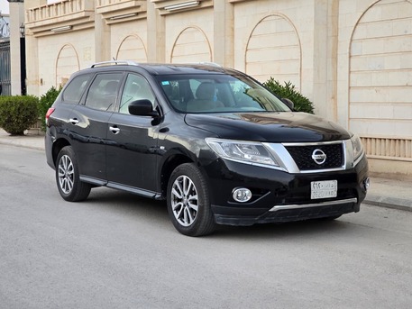 Riyadh, Vehicles, Cars & Trucks , SAR 28000,  Nissan Pathfinder,  2016,  Automatic,  294000 KM,    Half Full Option (2nd Owner) (Family Exit)