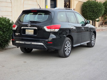 Riyadh, Vehicles, Cars & Trucks , SAR 28000,  Nissan Pathfinder,  2016,  Automatic,  294000 KM,    Half Full Option (2nd Owner) (Family Exit)