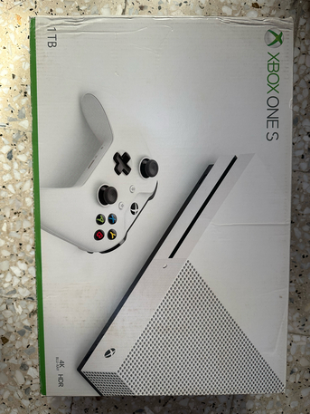 Jubail, Video Games, SAR 950,  Xbox One S With Box And Gamepass Premium