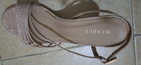 Manama, Clothing & Accessories, BHD 8,  Menbur High Heel