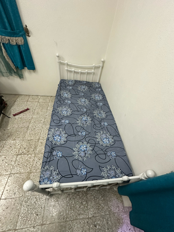 Jubail, Furniture, SAR 250,  White Metal And Wood Bed