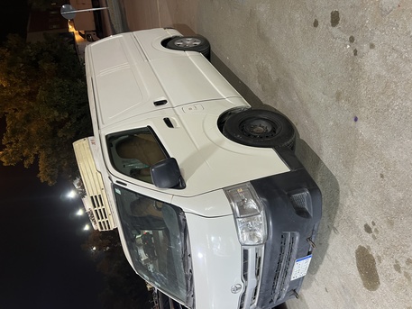 Riyadh, Vehicles, Cars & Trucks , Toyota Van Hiace 2013,  2013,  Manual,  300 KM,  Toyota Van Hiace With Chiller Available For Rent With Driver