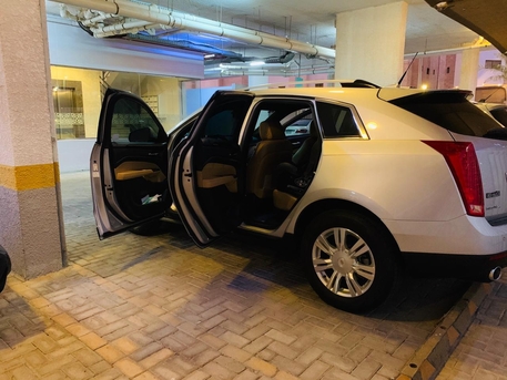 Khobar, Vehicles, Cars & Trucks , SAR 50000,  Cadillac SRX,  2015,  Automatic,  174000 KM,    - Well Maintened - One Owner From The Dealer (Jumaieh)- For Sale