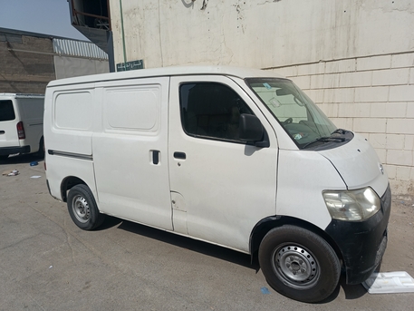 Riyadh, Vehicles, Cars & Trucks , SAR 19999,  Daihatsu Gran Move,  2014,  Manual,  122000 KM,   Model Gran Max For Sale