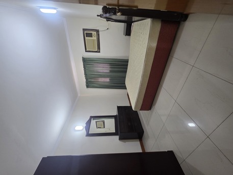 Hoora, Apartments/Houses, BHD 215/month,  1 BR,  @1BATHROOM Hall Kitchen With Electricity Fully Furnished Car Parking