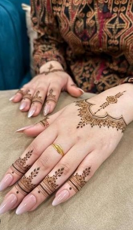 Hara, Beautician, Henna Artist