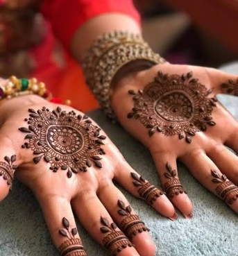 Hara, Beautician, Henna Artist