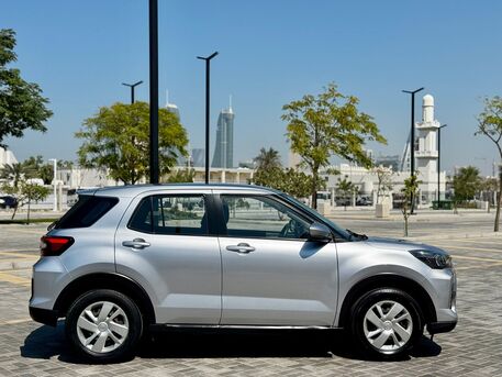 Zinj, Vehicles, Cars & Trucks , BHD 4500,  TOYOTA RAIZE,  2023,  Automatic,  48000 KM,  ZERO ACCIDENT