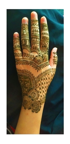 Al Iskan, Free Items, Mehendi/Henna Design