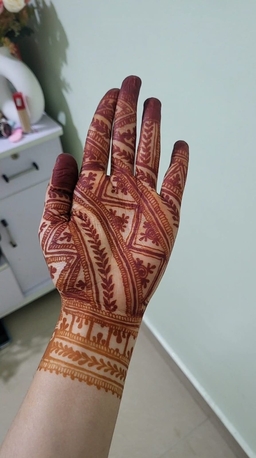 Al Iskan, Free Items, Mehendi/Henna Design