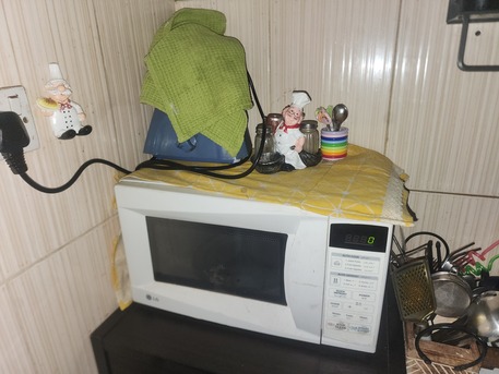 Jubail, Appliances, SAR 100,  LG Microoven 800W