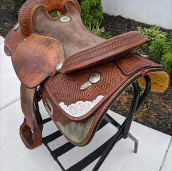 Frankfurt, Pet Supplies, EUR 1500,  Barre Saaddles