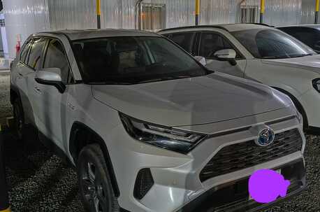 Jeddah, Vehicle Lease Transfer, SAR 10000,  RAV 4 Hybrid 4x4 Need Lease Transfer 2024 Nov. Purchased