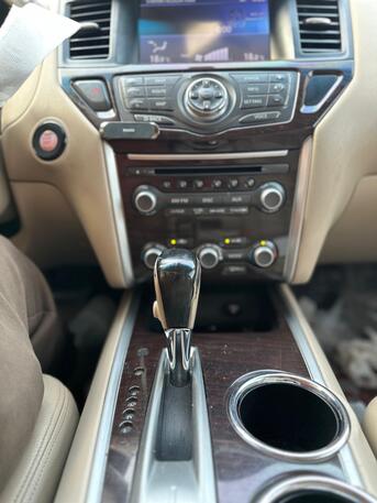 Khobar, Vehicles, Cars & Trucks , SAR 31500,  Nissan Pathfinder,  2014,  Automatic,  298000 KM,  WELL MAINTAINED FAMILY USE CAR  BETTER THAN FORTUNER RELAX LESS PRICE