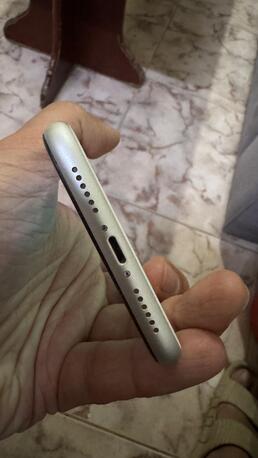 Manfuha Al-Jadidah, Mobile Phones, SAR 700,  IPhone 11, 128 GB, White Color, Excellent Condition, Battery, 74% Never Repaired Or Opened