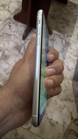 Manfuha Al-Jadidah, Mobile Phones, SAR 700,  IPhone 11, 128 GB, White Color, Excellent Condition, Battery, 74% Never Repaired Or Opened