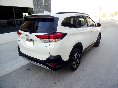 Zinj, Vehicles, Cars & Trucks , BHD 1,  TOYOTA RUSH,  2019,  Automatic,  150000 KM,   7 SEATER SUV FOR SALE OR EXCHANGE WITH SEDAN