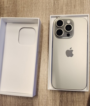 Hara, Mobile Phones, SAR 3400,  ( Urgent ) Iphone 16 Pro 256GB 10/10 (Natural Titanium)