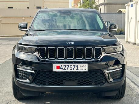 East Riffa, Vehicles, Cars & Trucks , BHD 15800,  Jeep Grand Cherokee Limited,  2023,  Automatic,  48000 KM,   MODEL  FOR SALE