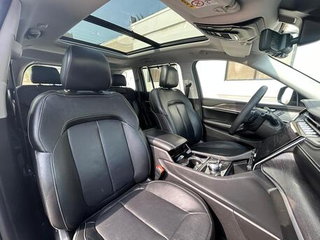 East Riffa, Vehicles, Cars & Trucks , BHD 15800,  Jeep Grand Cherokee Limited,  2023,  Automatic,  48000 KM,   MODEL  FOR SALE