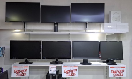 Manama, Electronics, BHD 3,  Special Offer HP DELL & Lenovo 17" 19" 22" & 24" LED HD Monitor (Starting From 3/-BD Only)