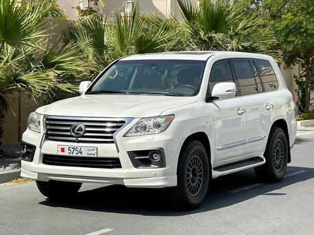 East Riffa, Vehicles, Cars & Trucks , BHD 8600,  Lexus LX 570,  2012,  Automatic,  320000 KM,  LEXUS LX570 MODEL  FOR SALE