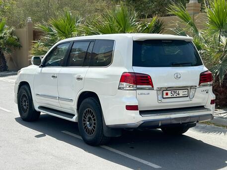 East Riffa, Vehicles, Cars & Trucks , BHD 8600,  Lexus LX 570,  2012,  Automatic,  320000 KM,  LEXUS LX570 MODEL  FOR SALE