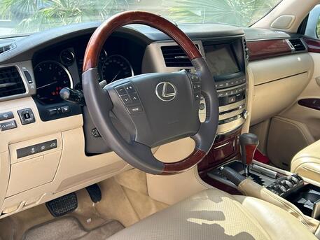 East Riffa, Vehicles, Cars & Trucks , BHD 8600,  Lexus LX 570,  2012,  Automatic,  320000 KM,  LEXUS LX570 MODEL  FOR SALE