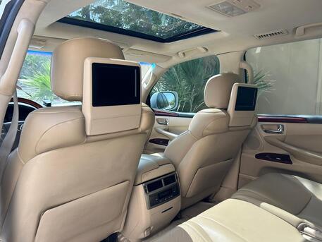 East Riffa, Vehicles, Cars & Trucks , BHD 8600,  Lexus LX 570,  2012,  Automatic,  320000 KM,  LEXUS LX570 MODEL  FOR SALE