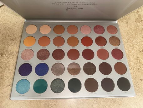 Yanbu, Health & Beauty Items, SAR 200,  Eyeshadow Palette