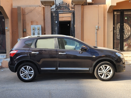 Hasa-Hofuf, Vehicles, Cars & Trucks , SAR 24000,  Nissan Qashqai,  2014,  Automatic,  230 KM,