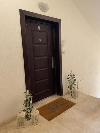 Amman, Apartments/Houses, JOD 12000/year,  Furnished,  3 BR,  170 Sq. Meter,  Furnished Apartment For Rent In Shmeisani
