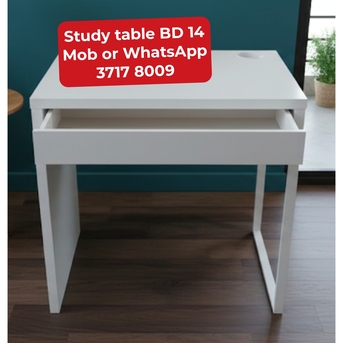 Manama, Furniture, BHD 14,  🌍🌐Study Table In Good Condition For Sale With Delivery